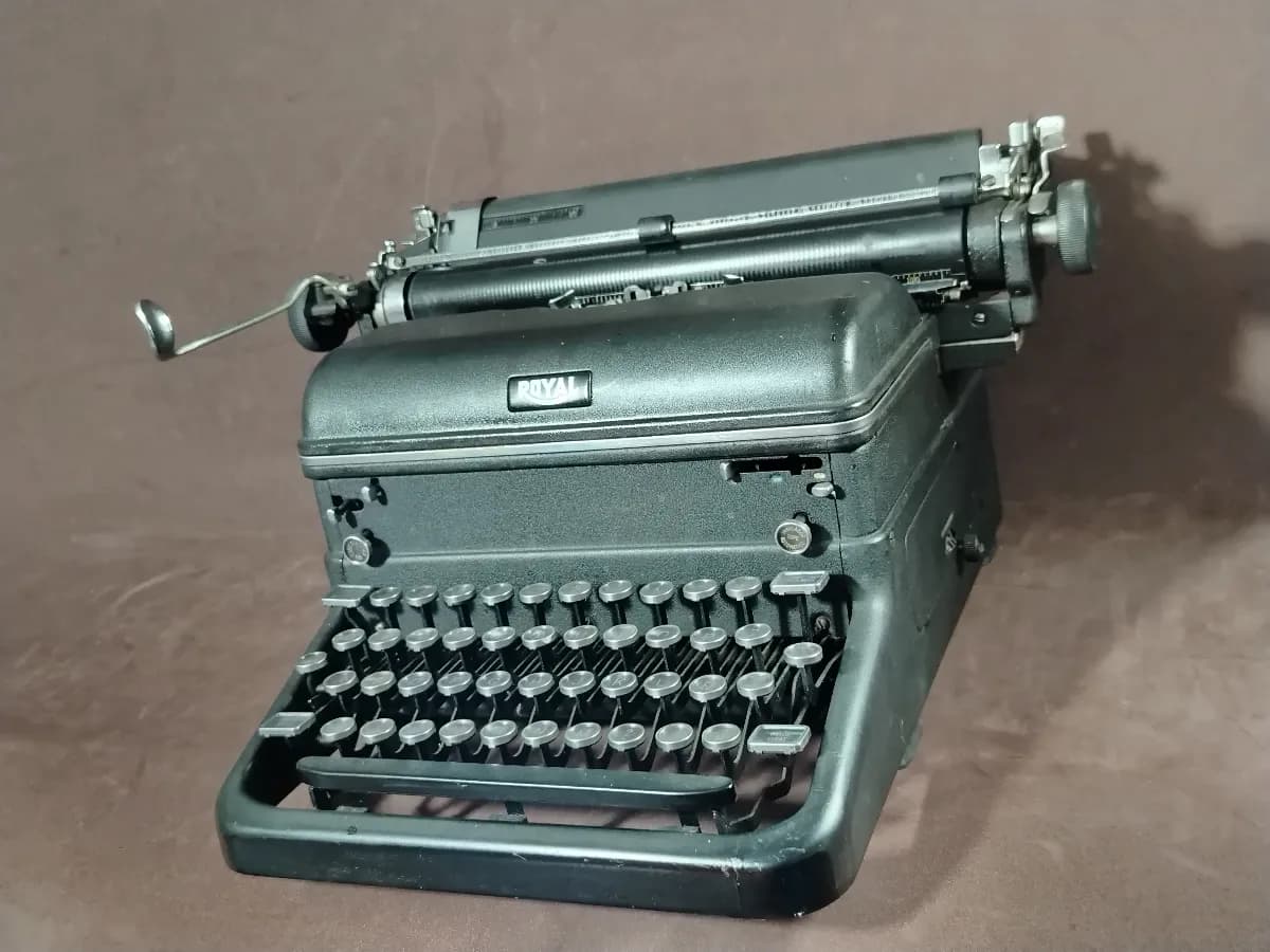 MAQUINA DE ESCRIBIR ROYAL FINALES DE 1930 EN BUEN ESTADO