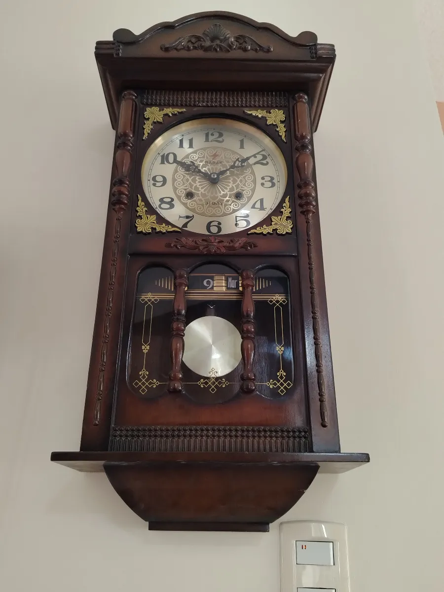 RELOJ DE PENDULO BARAK DE MADERA A CUERDA