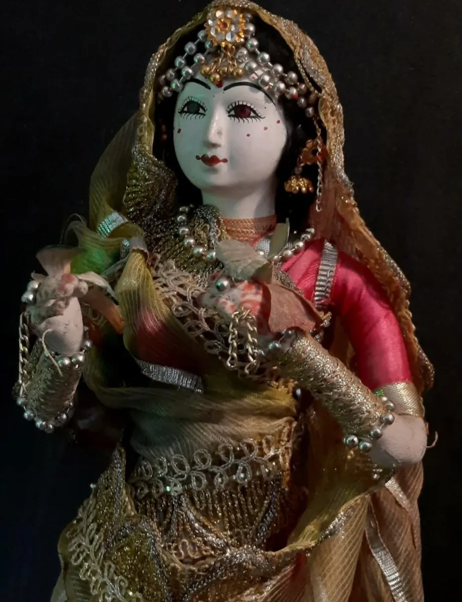 DIOSA INDU HECHA A MANO